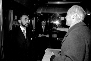 Abb. 38: Haile Selassie mit dem oberösterreichischen Landeshauptmann Gleißner